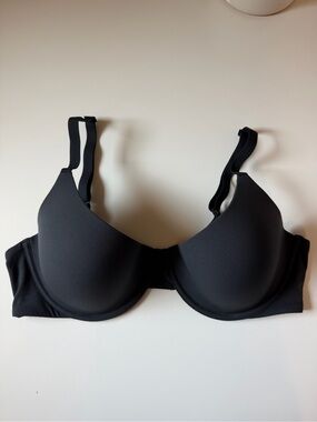 SKIMS Fits Everybody T-SHIRT BRA Limited edition in Onyx NWOT 40D